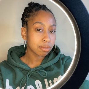 Meet your Posher, Natasha